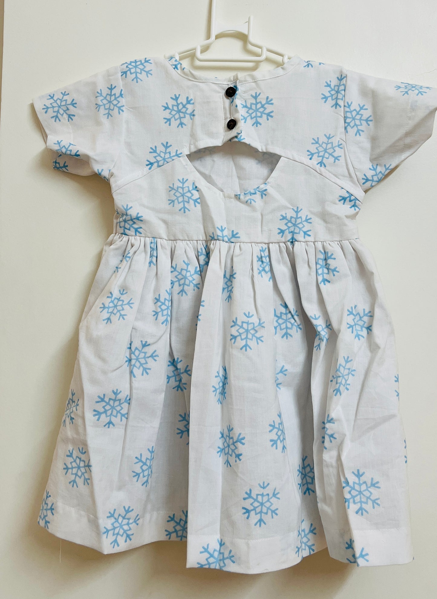 Snowflake Pockets + Peephole back dress