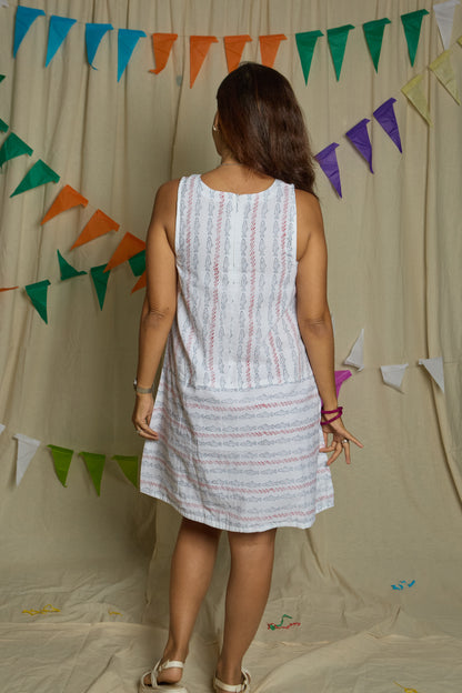 Fish Waves Mommy Son Twinning