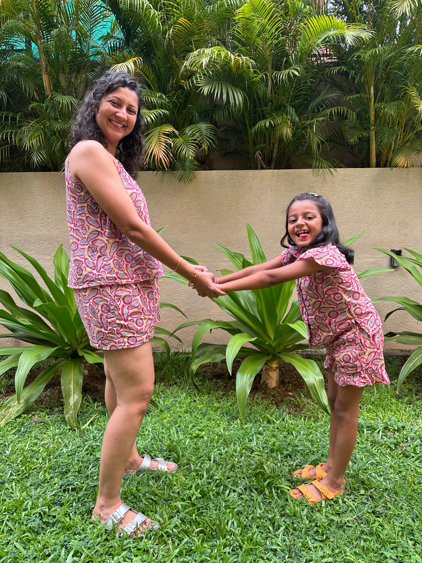 Papaya Mommy Daughter Twinning